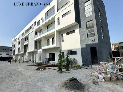 4 Bedroom Maisonette House