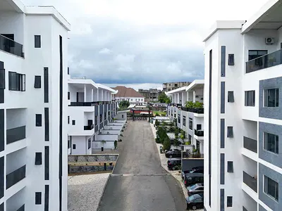 Luxurious Finished 4 Bedroom Duplex with a BQ