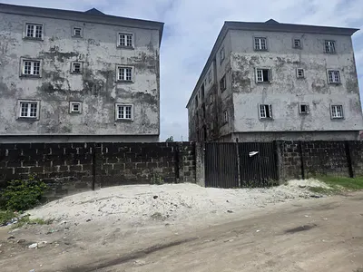A Massive & Solidly Built 16units of 3bedroom Flat Carcass on 2&half P