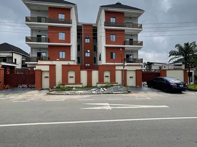 Luxury 4 Bedroom Apartment with BQ and Elevator
