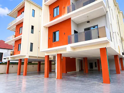 Luxury 4 Bedroom Apartment with BQ and Elevator