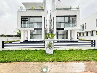 Smart 5 Bedroom Detached Duplex with a BQ, Pool and Cinema