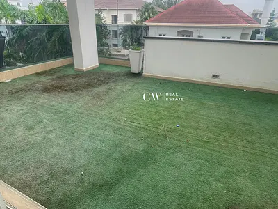 6 Bedroom Apartment
