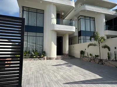 5bedroom Fully Detached in Orchid