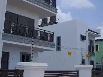 1 Unit of 4bedroom Duplex 2 Units of 2 Bedroom Duplexes 1 Bedroom