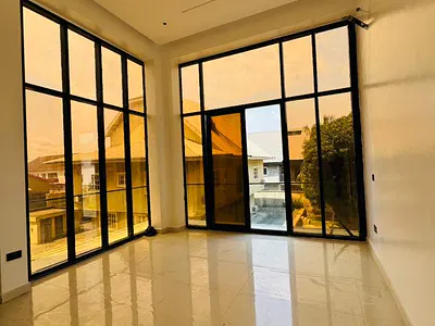 Luxury Serviced 3 Bedroom Apartment