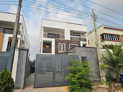 5 Bedroom Semi Detached Duplex