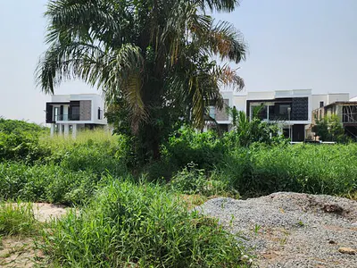 A Dry 379SQM of Land in a Developed Estate