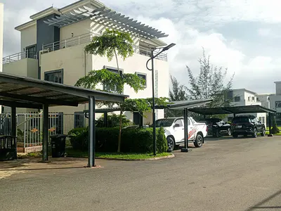 Luxury Finished 5 Bedroom Fully Detached Duplex with BQ & Rooftop