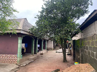 6 Unit of 1bedroom Flat and 3 Shop Aavailable for Inspection