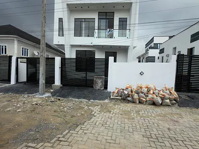 5 Bedroom Detached Duplex with BQ