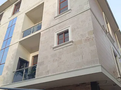 4-Bed Contemporary Semi-Detached House