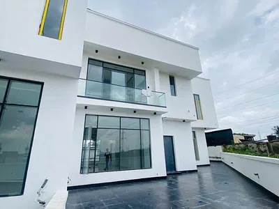 Luxury 4bedroom Detached Duplex in Royal Garden Estate Ajah.