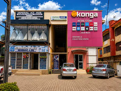 Tenanted Commercial Plaza on 1000 SQM Land