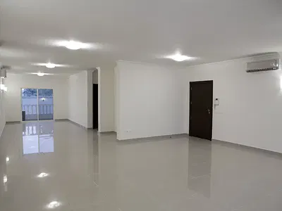 Spacious 3 Bedroom Flat with a BQ
