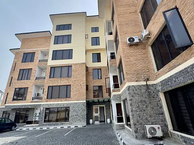 Luxury 3 Bedroom Apartment with BQ