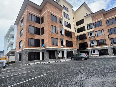 Luxury 4 Bedroom Maisonette