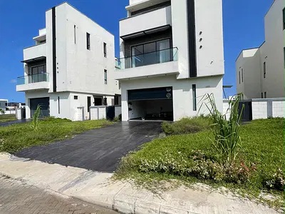 Luxury 5bedroom Fully Detached Duplex