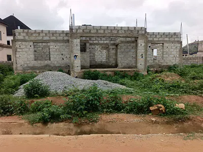 Luxury 5bedroom Duplex Carcass in Lugbe. Abuja -- Nigeria.