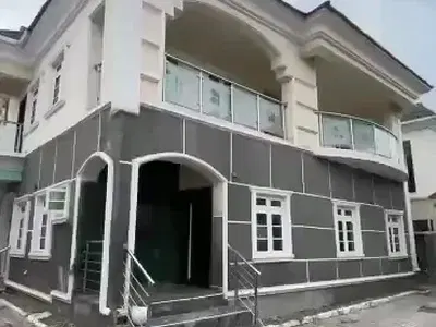 Dream Family Home Alert in Royal Anchor Estate! Are You Ready to Move