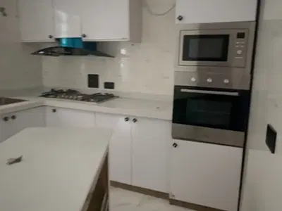 DM for Vid Luxury Spacious Room with a Big Shared Kitchen