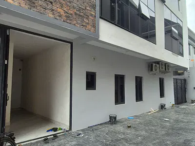 Luxurious 3 Bedroom Flat with a Room BQ, Acs, Sw/Pool. Gym & Elevator