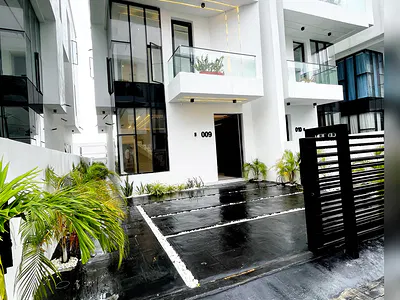 Luxurious 4 Bedroom Semi- Detached Duplex