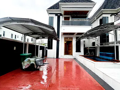 Luxury 5 Bedroom Fully Detached Duplex