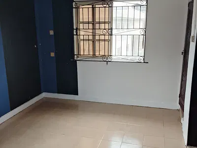 Super Spacious & Clean Self Contained Upstairs