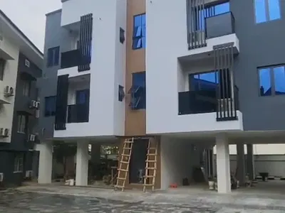 2bedroom Flat with a Room BQ