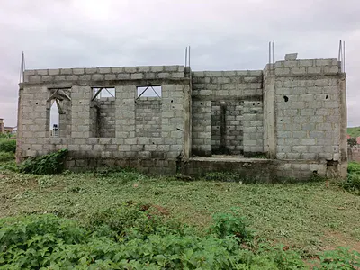 Luxury 6bedroom Detached Duplex Carcass in Lugbe. Abuja -- Nigeria.