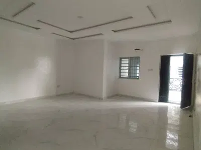 A Spacious 2 Bedroom Flat