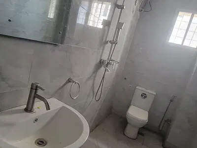 Spacious/Standard Three (3) Bedrooms Apartment with an Ensuite BQ @kad