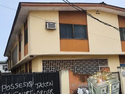 Storey Building with Block of Flats