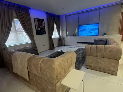 Luxurious 3 Bedroom Fully Furnish