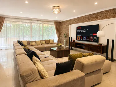 Luxury 3 Bedroom Apartment