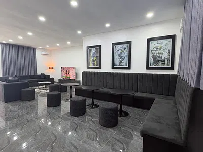 Five Bedroom Apartment