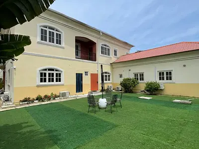 Fully Furnished 2 Bedroom Apartment