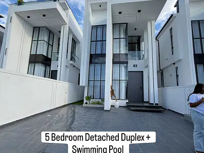 Luxurious 5-Bedrooms Fully Detached Duplex with Swimming Pool