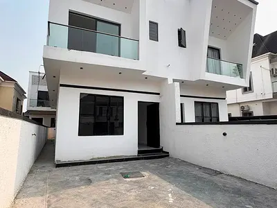 Luxury 4-Bedroom Semi-Detached Duplex with Excellent Facility