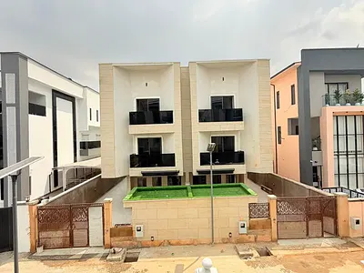 4 Bedroom Semi-Detached with a BQ and Elevator