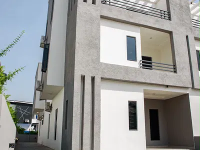 4 Bedrooms Semi Detached Duplex