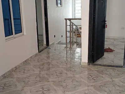 Executive Newly Built 1bedroom Apartment with Fitted Kitchen Cabinets