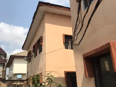 Spacious 3 Bedroom Flat on Upper Floor of a Story Buil