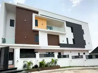 5 Bedroom Fully Detached Duplex with BQ in an Estate