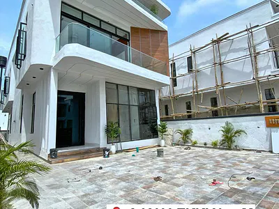 Modern 5 Bedroom Detached Duplex