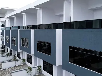 Luxury 4-Bedroom Smart Townhouse with BQ