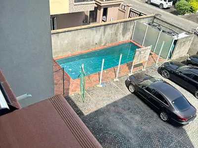 Well-Maintained 2 Bedroom Serviced Apartment in a Secure, Access-Control