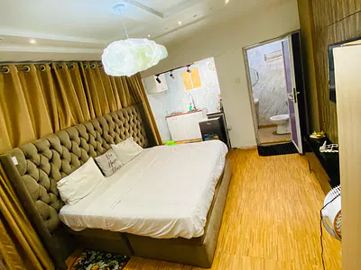 Fully Furnished Roo.self
