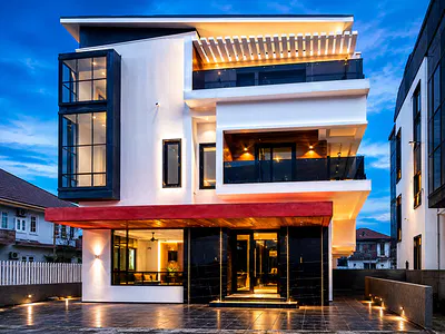 Luxury 5 Bedroom Fully Detached House on 2 Floors +swimming Pool